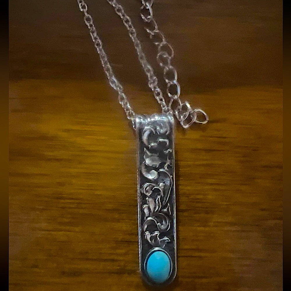 Floral Turquoise Pendant Necklace
